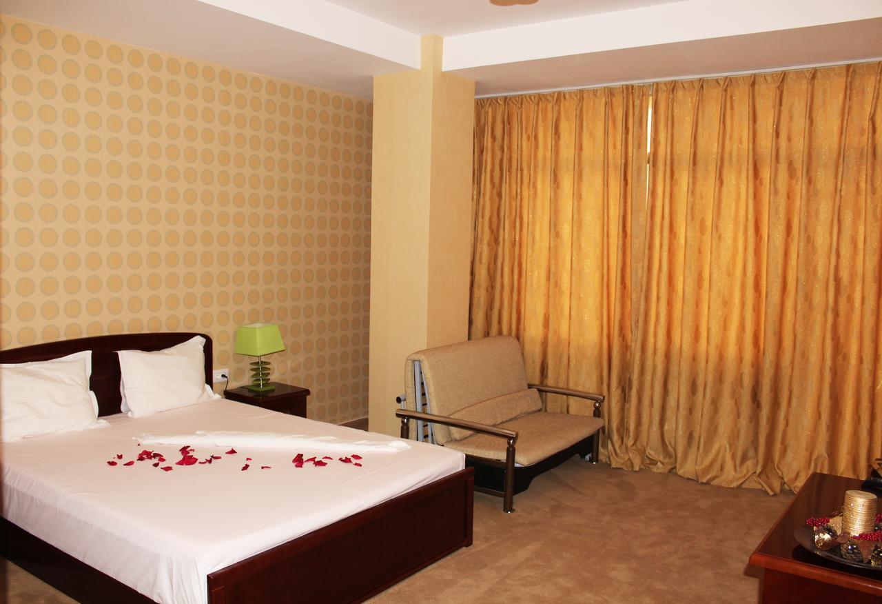 Hotel Cristal Năvodari Quarto foto
